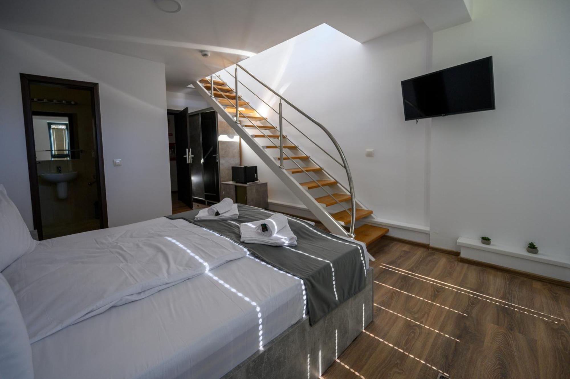 Casa Ema Pensiune & Spa Бистрица Экстерьер фото